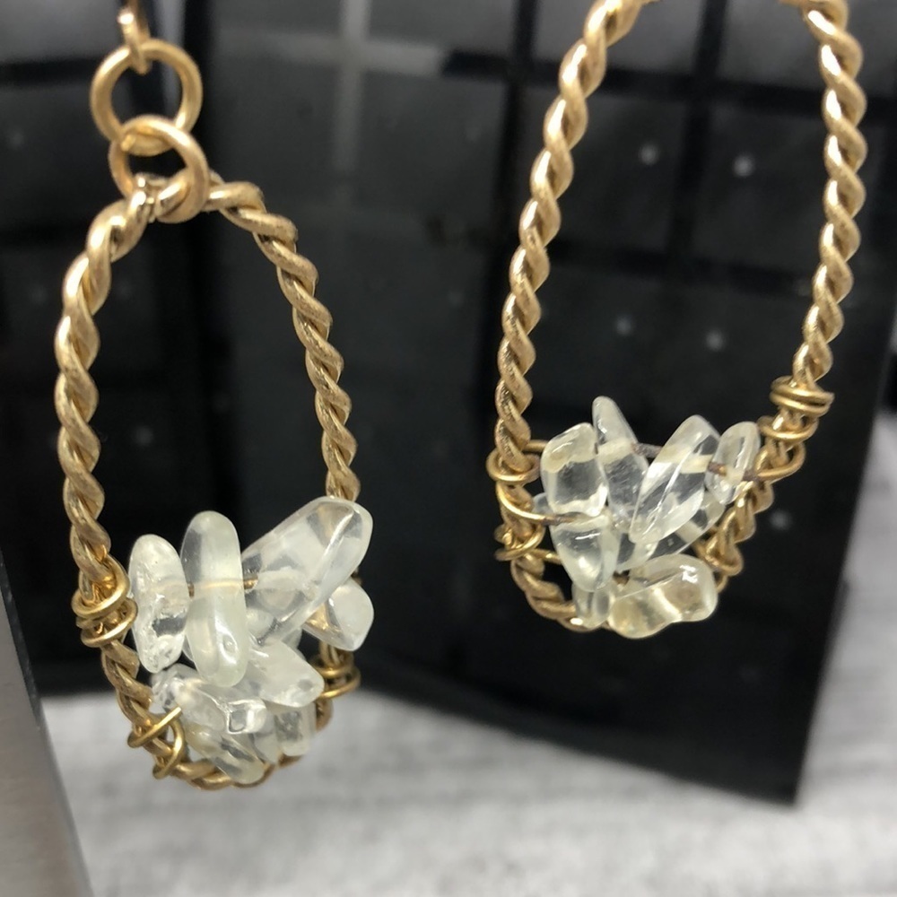 Artisan style boho long  dangle drop oval chip cluster statement earrings. - Picture 3 of 4